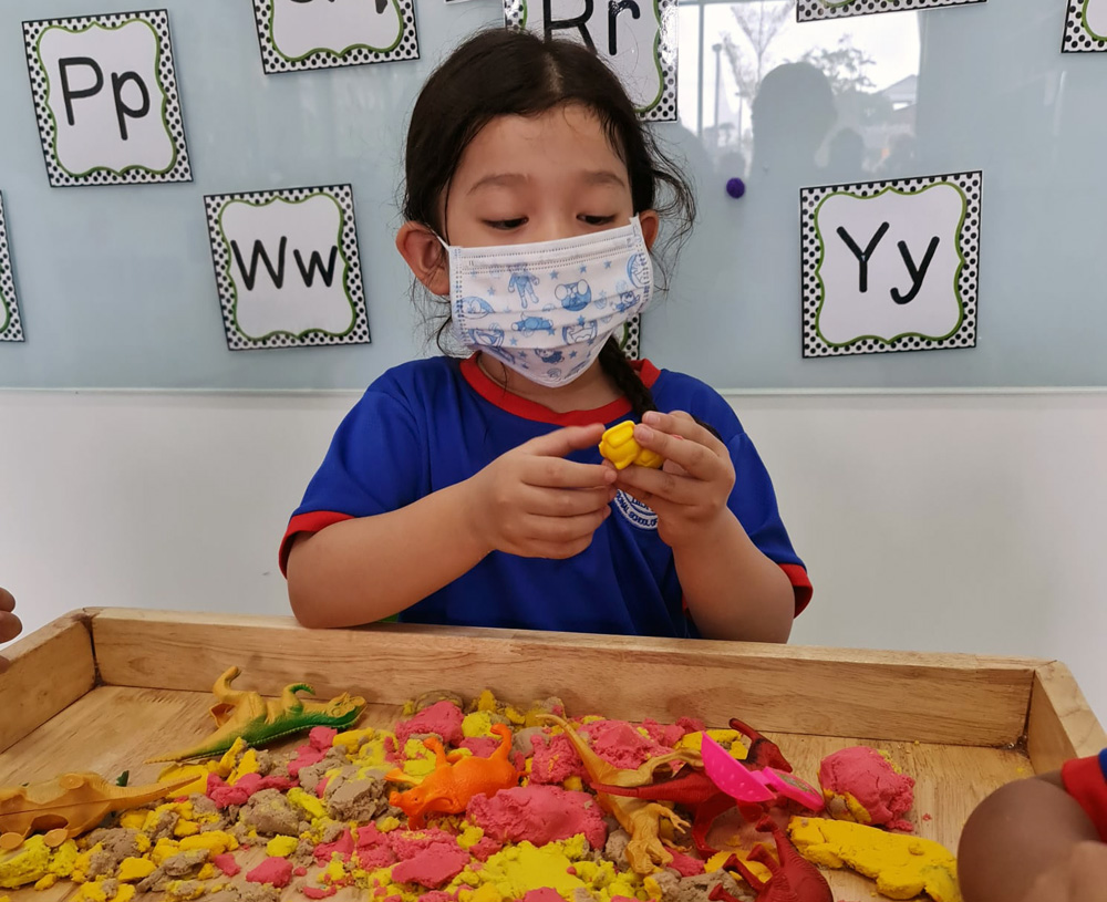 Brightstar International School in Sen Sok, provide a range of sensory experiences for our Early Years students, including kinetic sand play. Sensory activities are particularly beneficial in supporting physical development […]