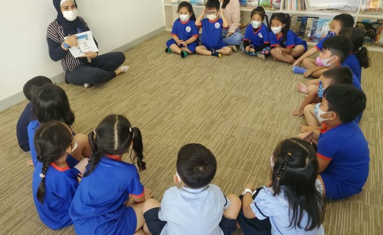 Story telling is a great way to encourage kids to inculcate a great imagination