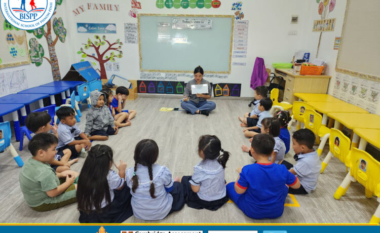 At Brightstar International School, we believe in nurturing well-rounded students, and that’s why this week we are emphasising the importance of three elements in education: phonics, outdoor play, and student well-being.