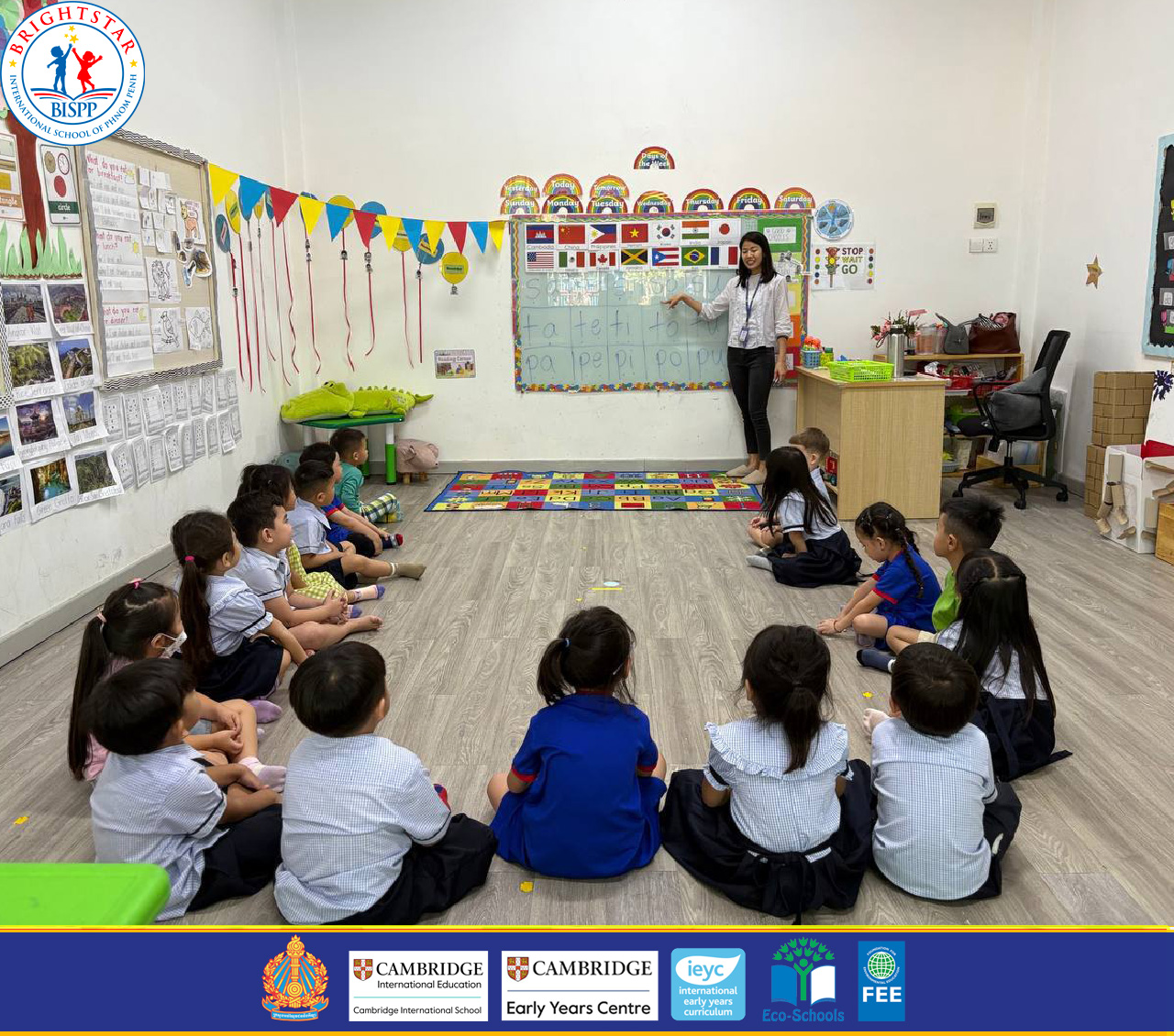 ចូលរួមសិក្សាបំណិនអំណានជាមួយកុមារៗនៃសាលារបស់យើងទាំងអស់គ្នា! កុមារតូចៗថ្នាក់មត្តេយ្យសិក្សា​របស់យើង រៀនចេះនូវពាក្យប្រកបដោយព្យព្ជានៈ ស្រៈ ព្យព្ជានៈបន្ថែមទៀត តាមរយៈការហ្វឹកហាត់បញ្ចេញសំឡេងតួអក្សរ និងការផ្សំពាក្យ។ ភាពជឿជាក់កំពុងតែរីកចម្រើនឡើង អមដោយស្នាមញញឹមនៅក្នុងម៉ោងសិក្សាអក្សរ។ កុមារគ្រប់រូបចែងចាំងដូចដួងតារានៅសាលាអន្តរជាតិប្រាយស្តារ! Watch our young learners take on the magic of reading. From sounding out letters to blending them into words, they […]