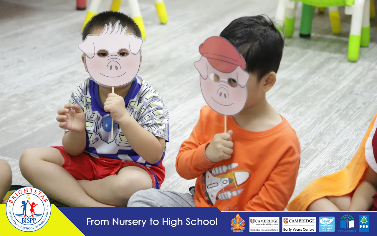 (English Below) នៅក្នុងសប្តាហ៍នេះប្អូនៗសិក្សានុសិស្សរបស់យើងបានចូលរួមរីករាយជាមួយនឹងការសិក្សាអំណាន និងសំណេរ! ប្អូនៗបានអានរួមគ្នាជាដៃគូ ស្វែងយល់ពីគំនិតច្នៃប្រឌិតរបស់ខ្លួនតាមរយៈសកម្មភាពសិក្សាសំណេរសប្បាយៗ និងការស្លៀកសម្លៀកបំពាក់ទៅតាមតួអង្គរឿង ក្នុងថ្ងៃលើកកម្ពស់អក្ខរកម្ម។ This week our students celebrated the joy of reading and writing! 📚 They paired up for shared reading, explored their creativity through […]