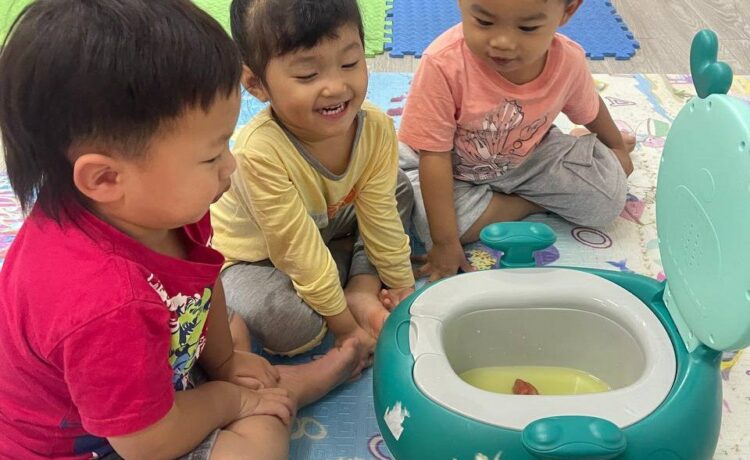 ការសិក្សារំលឹកមេរៀនត្រៀមសម្រាប់ការប្រឡងនៅសប្តាហ៍ក្រោយរបស់ប្អូនៗថ្នាក់មត្តេយ្យសិក្សា បានធ្វើឡើងប្រកបដោយភាពសប្បាយរីករាយ តាមរយៈការលេងកម្សាន្ត និងការស្វែងយល់រុករក។