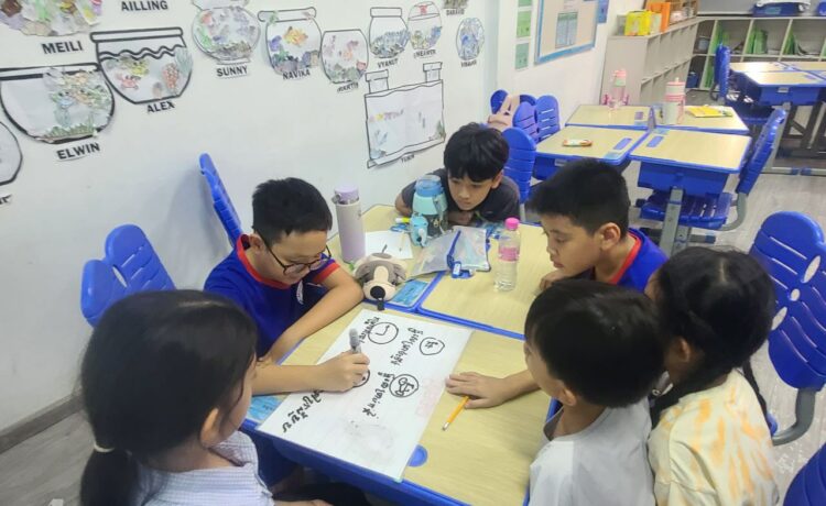 ក្នុងកម្មវិធីខេមរសិក្សា ប្អូនៗបានទទួលបំណិនបន្ថែមក្នុងការរៀនធ្វើការងារជាក្រុម និងពិភាក្សាដោយប្រើប្រាស់ភាសាខ្មែរ។