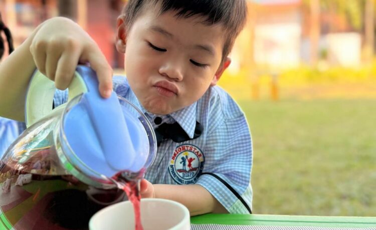 ប្អូនៗសិស្សានុសិស្សនៃថ្នាក់មត្តេយ្យសិក្សារបស់យើង បានចូលរួមក្នុងសកម្មភាពសិក្សាចាក់បង្ហូរទឹកជាផ្នែកនៃការសិក្សាអនុវត្តផ្ទាល់។