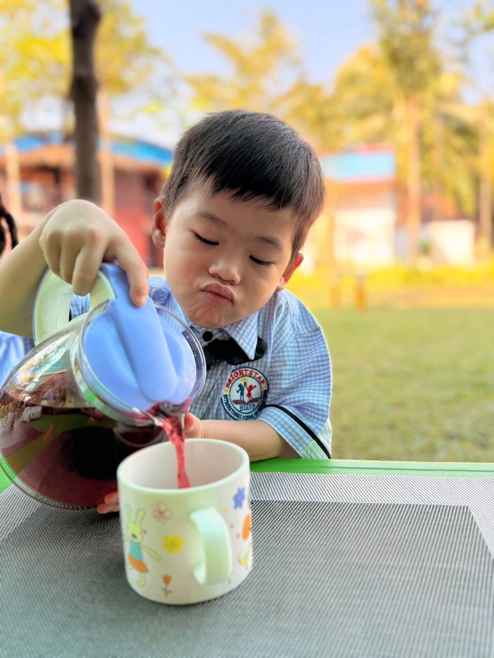 (English Below) ប្អូនៗសិស្សានុសិស្សនៃថ្នាក់មត្តេយ្យសិក្សារបស់យើង បានចូលរួមក្នុងសកម្មភាពសិក្សាចាក់បង្ហូរទឹកជាផ្នែកនៃការសិក្សាអនុវត្តផ្ទាល់។ សកម្មភាពសិក្សានេះ ជួយដល់ការអភិវឌ្ឍបំណិនចលករ ចលនាភ្នែក-ដៃ ការផ្ចង់អារម្មណ៍ ព្រមទាំងជួយលើកកម្ពស់ដល់ឯករាជ្យភាព និងស្មារតីនៃការចេះទទួលខុសត្រូវផងដែរ៕ Our EY students took part in a pouring activity as part of their hands-on learning experience. This simple task supports [&hellip;]