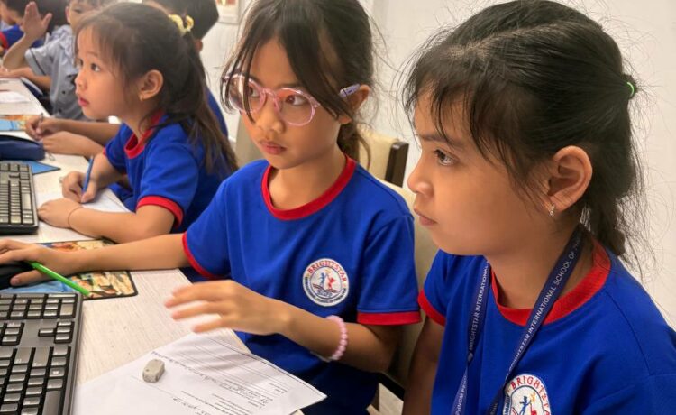 នៅក្នុងសប្តាហ៍នេះ ប្អូនៗជាសិស្សានុសិស្សថ្នាក់បឋមសិក្សារបស់យើង បានចូលរួមបំពេញនូវកិច្ចការអនុវត្តន៍ដែលលោកគ្រូអ្នកគ្រូបានដាក់ជូនក្នុងគោលបំណងដើម្បីពង្រឹងបន្ថែមនូវចំណេះដឹងមូលដ្ឋាន។