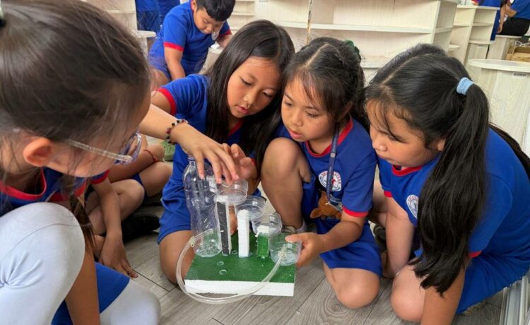 នៅសប្តាហ៍នេះ ការប្រឡងបញ្ចប់ឆ្នាំរបស់ប្អូនៗសិស្សានុសិស្សថ្នាក់បឋមសិក្សាត្រូវបានធ្វើឡើងដោយជោគជ័យ។ ក្នុងការប្រឡងនេះ សាលាបានដាក់បញ្ចូលនូវវិធីសាស្រ្តខុសៗគ្នា
