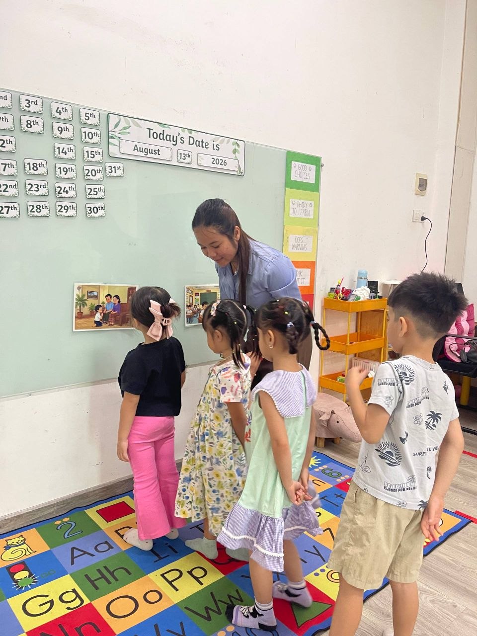 (English Below) នៅក្នុងឆ្នាំសិក្សាថ្មីនេះ ទន្ទឹមនឹងកម្មវិធីសិក្សាអន្តរជាតិខេមប៊្រីជ សាលាអន្តរជាតិ ប្រាយស្តារក៏នេះតែប្តេជ្ញាចិត្តក្នុងការលើកកម្ពស់ការសិក្សាភាសា និងវប្បធម៌ខ្មែរតាមរយៈកម្មវិធីខេមរសិក្សា។ សិស្សានុសិស្សតម្រូវឱ្យសិក្សាភាសា និងវប្បធម៌ខ្មែរដើម្បីធានាថាពួកគេមានសមត្ថភាពគ្រប់គ្រាន់ក្នុងការប្រើប្រាស់ភាសាខ្មែរ មានចំណេះដឹងនិង រក្សាបាននូវអត្តសញ្ញាណជាខ្មែរ។ In the new academic year, alongside the Cambridge International curriculum, Brightstar International School remains committed to promoting the study [&hellip;]